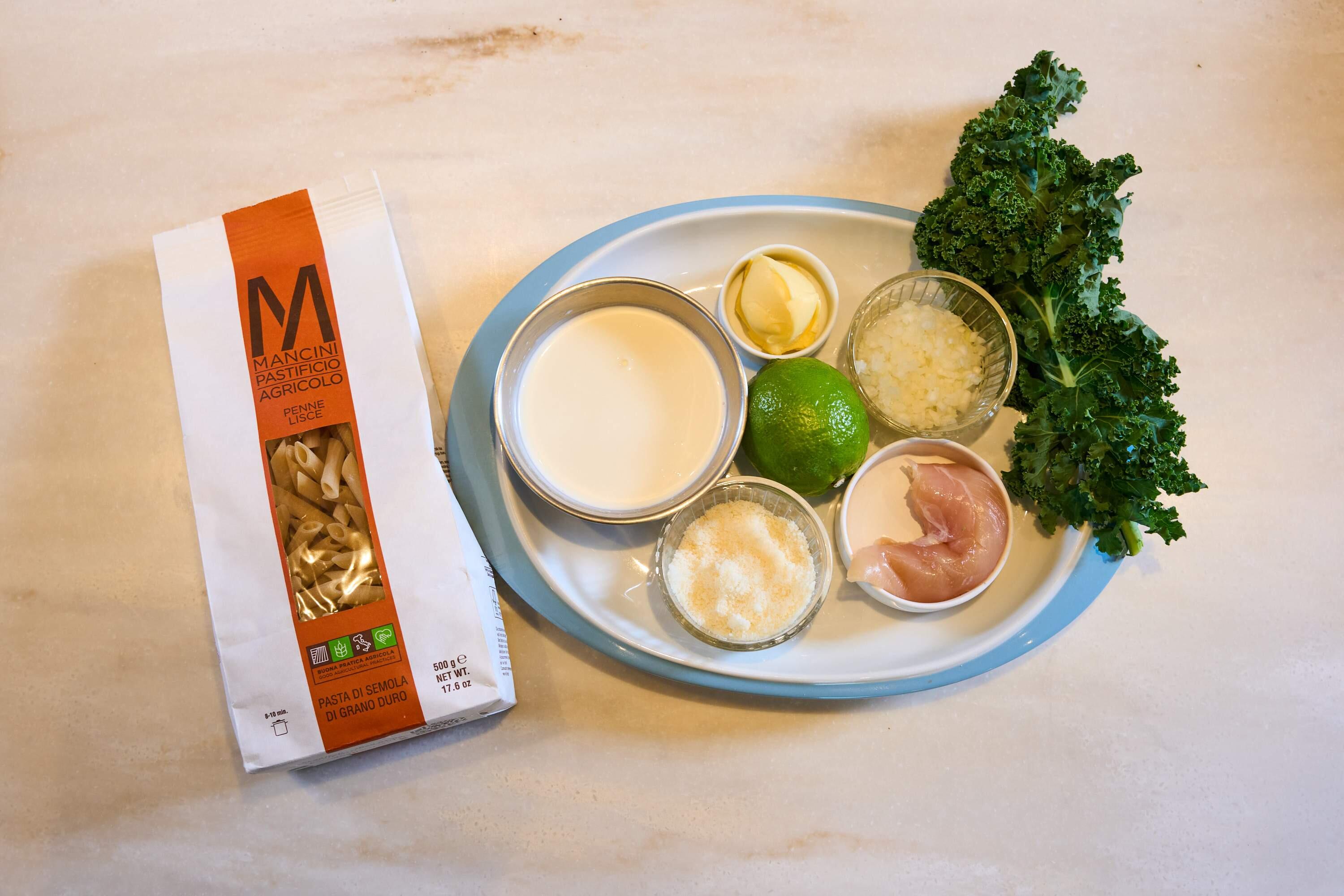 ささみとケールのレモンクリームソースのペンネの写真